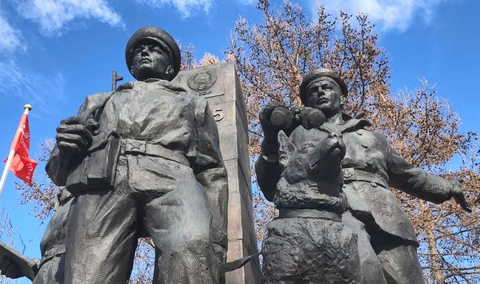 Памятник пограничникам Арктики