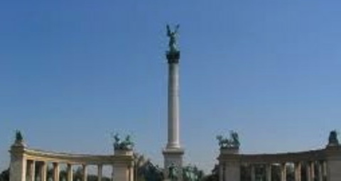 Heroes' Square