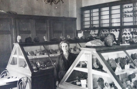 Елена Филипповна Микалюкина – препаратор кафедры петрографии