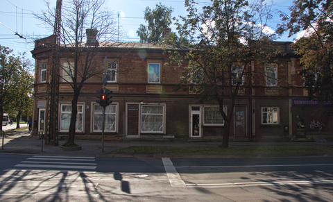 Augusta Deglava street 26b / Auguste Bērziņa and her son Juris