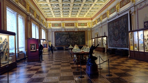 Зал Рафаэля (зал 229)