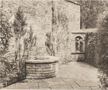 Dipping Well and Niche