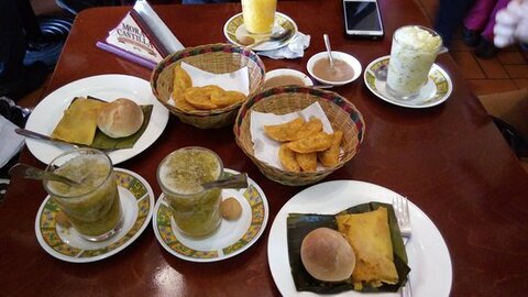 GASTRORUTA PAYANESA POR LOCALES FAMILIARES