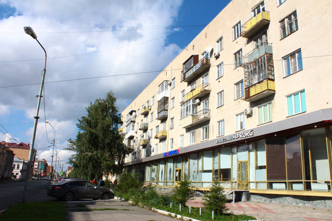 Магазин «1000 мелочей» (ул. Маяковского, 9/ Ленина, 53)