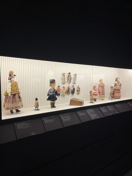 Зал 4. Этнографические куклы