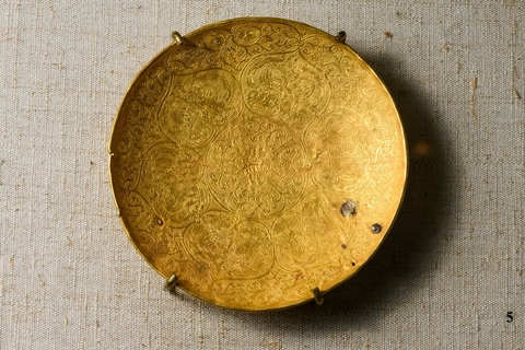 Клад золотых сосудов