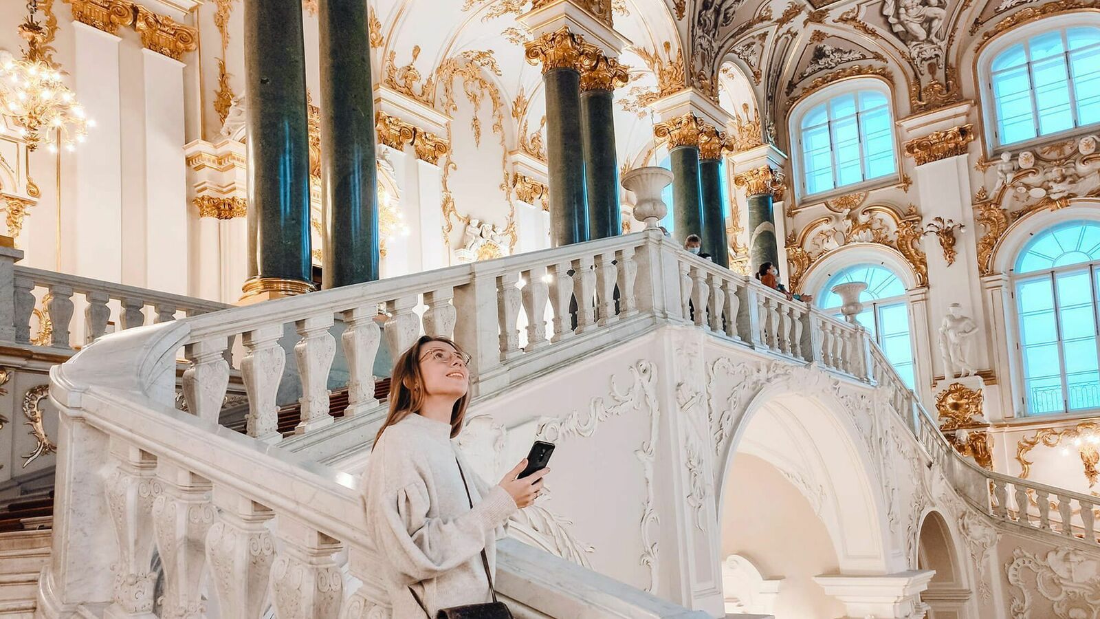 Впервые в Эрмитаже: аудиоэкскурсия по парадным залам и шедеврам (без билетов)