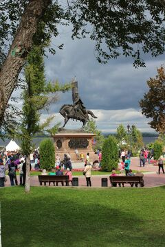 Памятник первому воеводе Самары князю