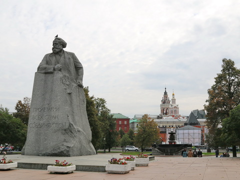 Площадь Революции
