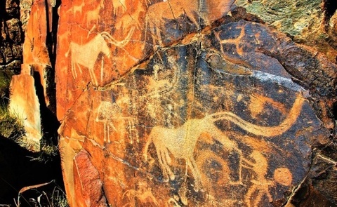 Петроглифы «Танбалы тас»