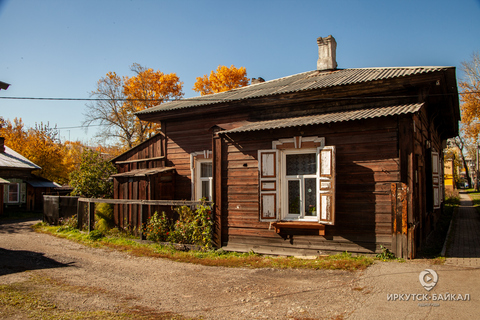 Бабушкина, 10а, 10б, 10в, 10г, 10д . Усадьба Е. И. Рассушиной: жилые дома, флигель