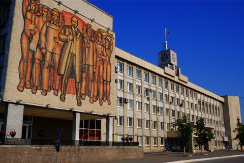 Мозаика на здании администрации