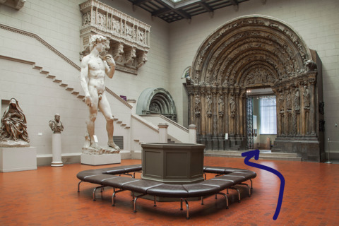 Go to the Freiburg Cathedral portal to Room No. 8