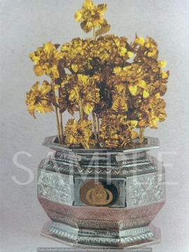 Puan Kerajaan 花瓶