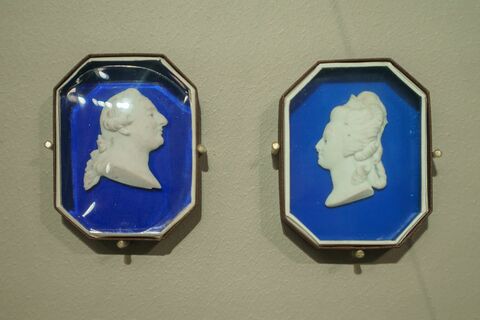 Севрская фарфоровая мануфактура. Портреты короля Людовика XVI и Марии-Антуанетты