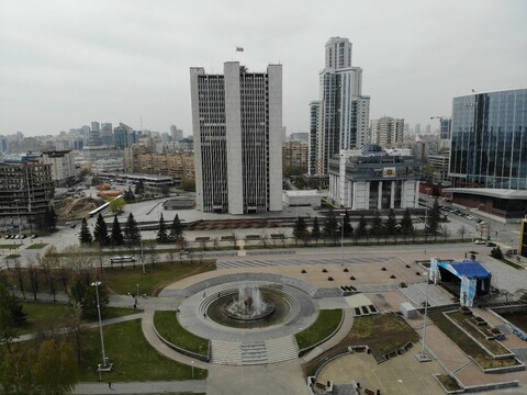 Октябрьская площадь