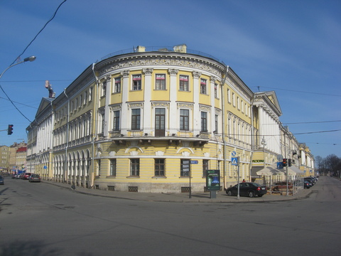 Дом Адамини  (наб. Мойки, 1)