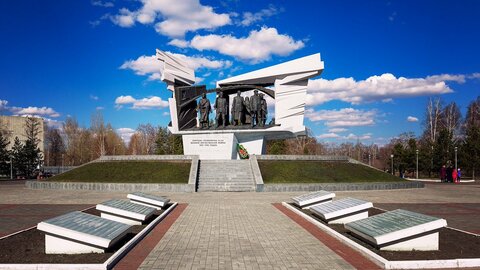 Памятник труженикам тыла