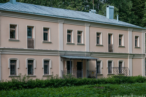 Богадельня (Людской флигель)