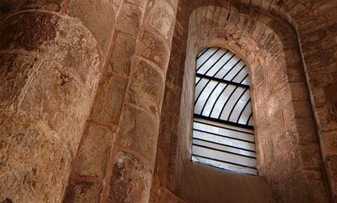 Vitrail et architecture