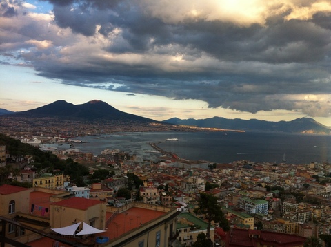Les GUIDES AUDIO DE VOMERO GROUP Naples en colline. Le Vomero. Une promenade à la découverte de merveilleux panoramas