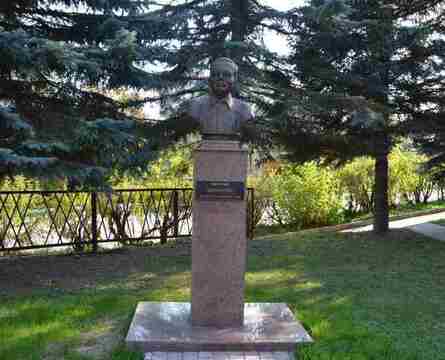 Памятник Николаю Заболоцкому