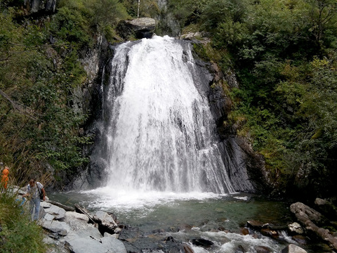 Водопады Телецкого озера
