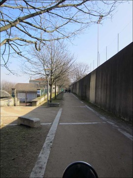 Accès au Parc des Hauteurs vers Fourvière - 富维耶山高地公园入口