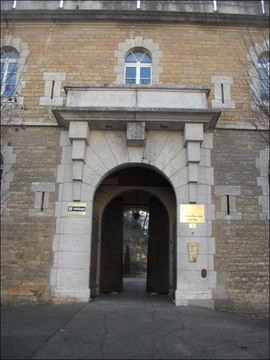 Fort Saint-Irénée-圣伊和内堡垒