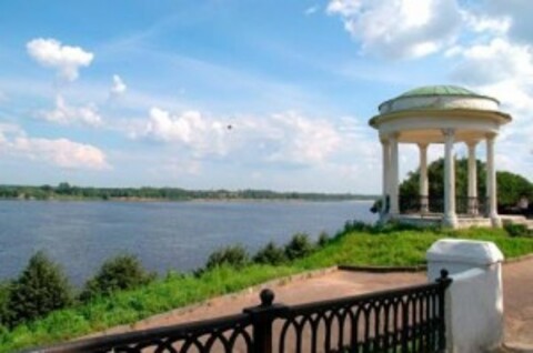 Беседка на Волжской набережной