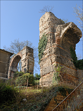 Vestiges aqueduc du Gier - 渡槽遗址