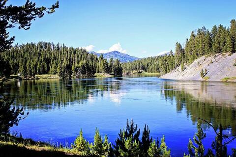 Озеро Йеллоустоун