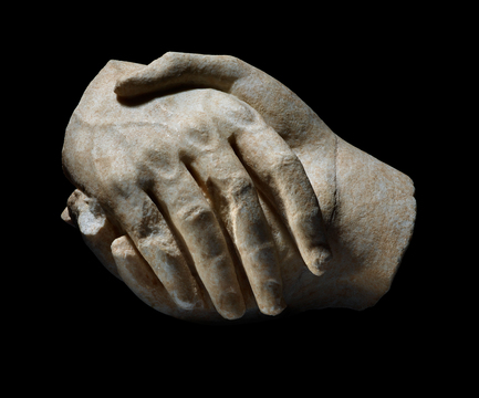 Фрагмент надгробного рельефа (рукопожатие). Мрамор. Аттика. 325–300 до н.э. Египет. Александрия. Время Адриана. Тетрадрахма. Биллон. 128–129 н.э.