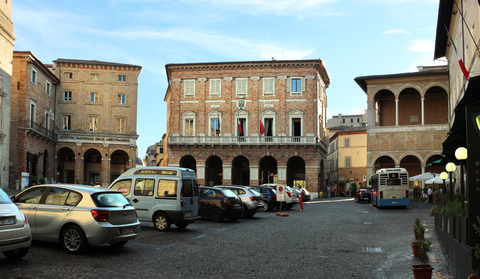 Brīvības laukums (Piazza della Libertà)