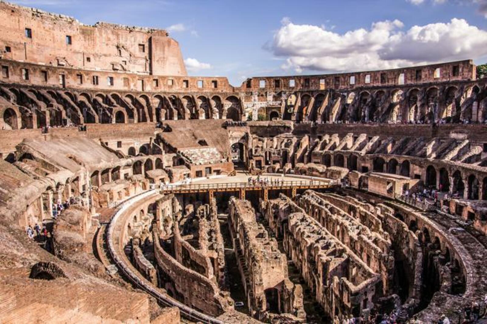 Roman Coliseum – Audio guide by GEMA GRIMA NONAY AND RAQUEL GIL ...