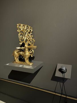 «Трогательный» олень