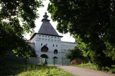 Красная башня Саввино-Сторожевского монастыря