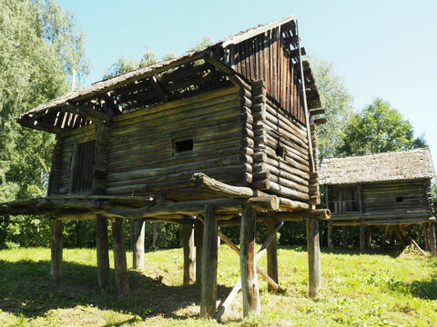 Бани на сваях из деревни Ведёрки