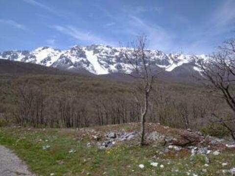 Trekking tra cultura e natura nella Media Valle dell'Aterno (Abruzzo)