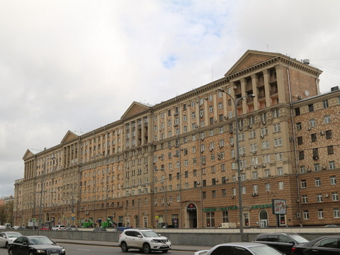 Новинский бул., 18
