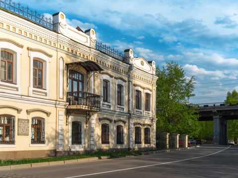 Административное здание (бывшая прогимназия Марии Гайдук)