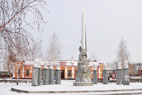 Мемориал декабристам, отбывавшим ссылку в Ялуторовске, площадь Декабристов