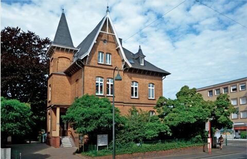 Kölner Straße 100 ('Bruno-Wiefel-Haus')