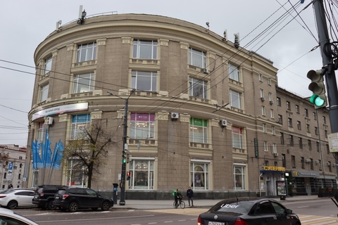 Административное здание «Утюжок». Воронеж, пр. Революции, 58
