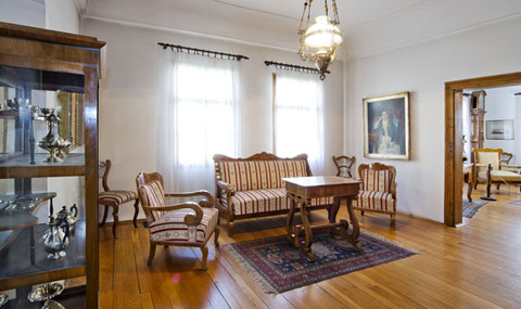 Салон у стилу касног бидермајера