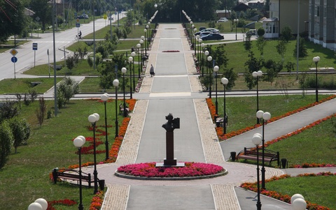 Памятник Юлии Друниной