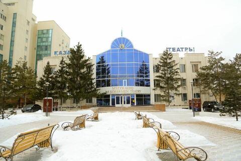 青年观众的音乐剧院