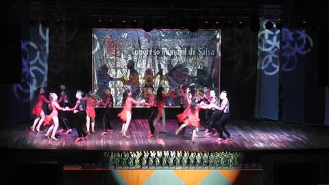 Salsa Latina, compartiendo el baile y la alegría