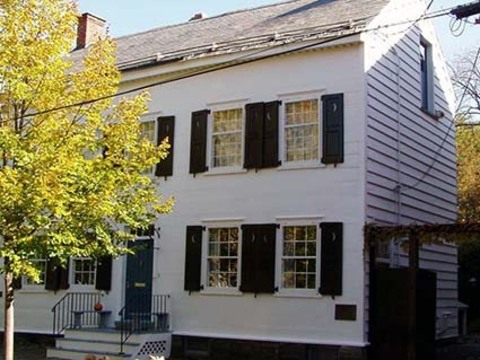 Discover the Schenectady Stockade