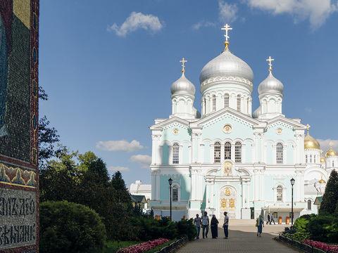 Дивеево. Свято-Троицкий Серафимо-Дивеевский женский монастырь